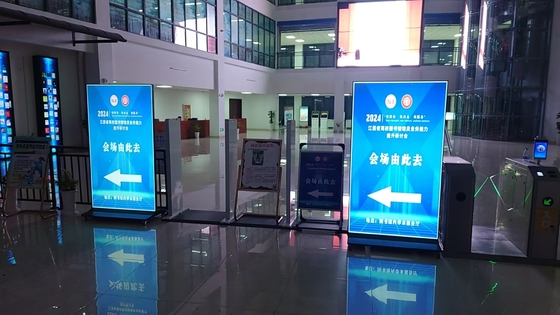 Commercial Floor Standing 75 Inch Digital Signage with Safety Glass